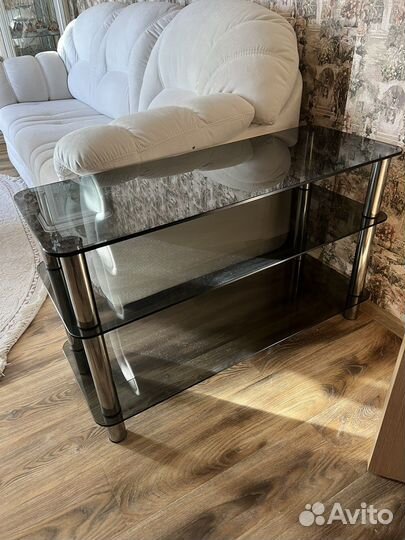 Стеклянная тумба