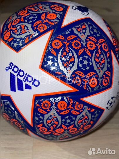 Футбольный мяч Adidas