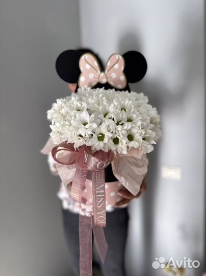 Композиция с ромашками