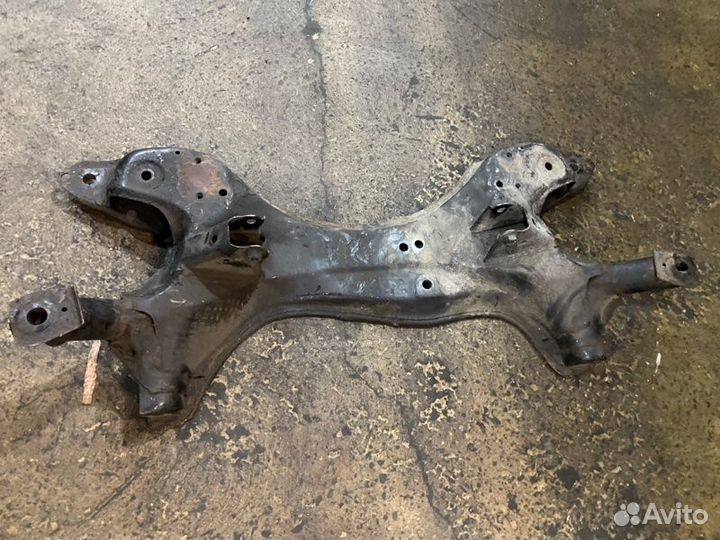 Подрамник передний Toyota Rav4 A20 2000-2006