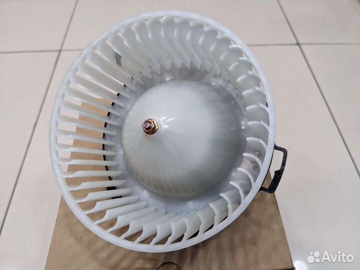 Мотор отопителя mazda 3 BK (03)