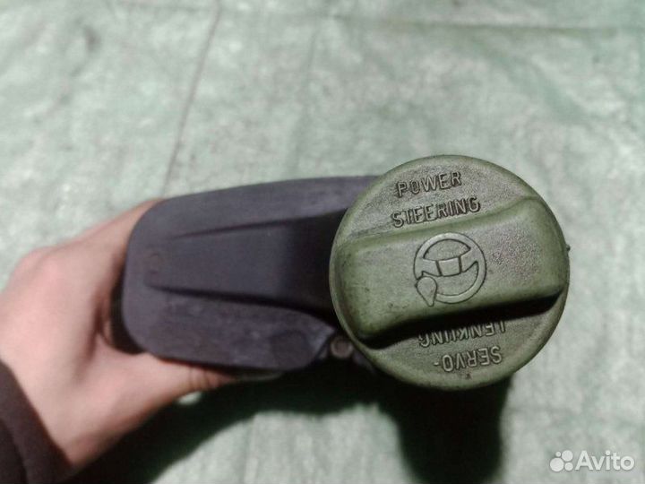 Бачок гидроусилителя Volkswagen Golf 3 хетчбек 1.8