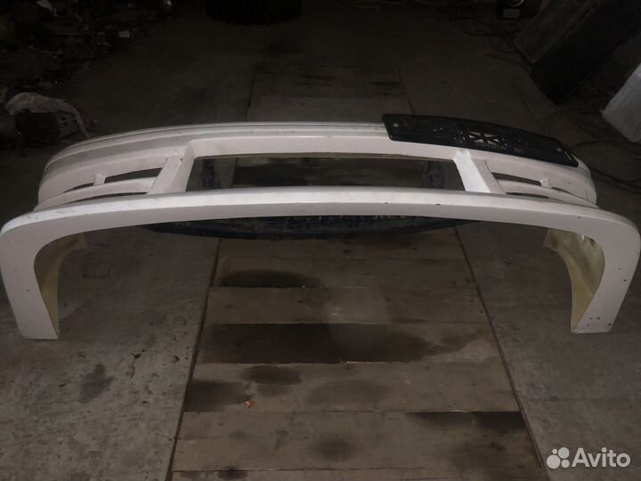 Передний Бампер Toyota Mark 2 Gx81,Crests Gx81