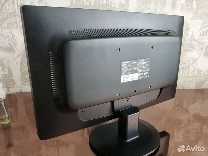 Монитор Philips