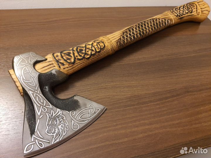 Топор ручной работы