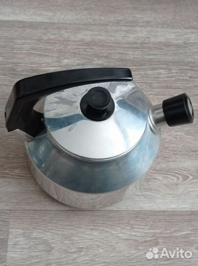 Чайник алюминиевый со свистком времён СССР