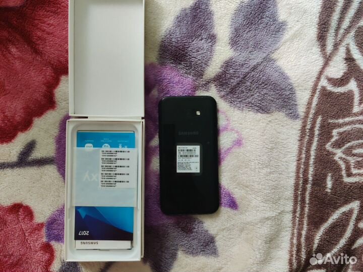 Телефон Samsung Galaxy A7 2017