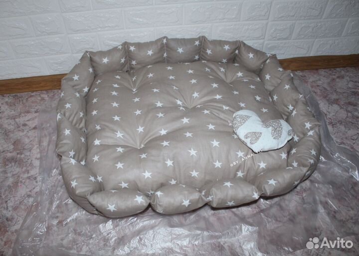 Лежанки для больших собак