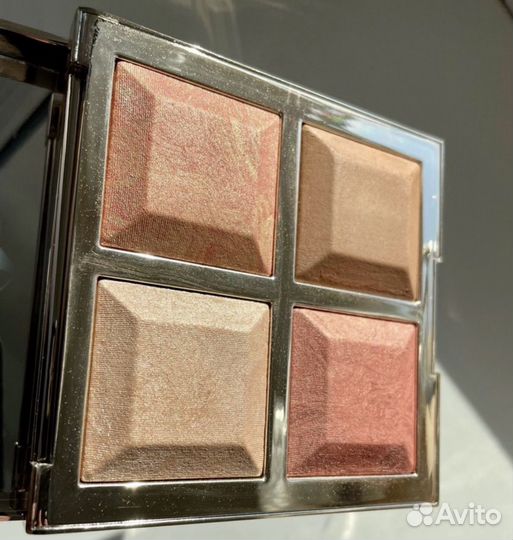 Bobbi Brown хайлайтер Beckham румяна