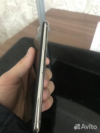 Телефон iPhone 10