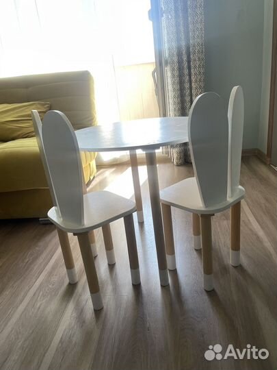 Детский стол и стульчик