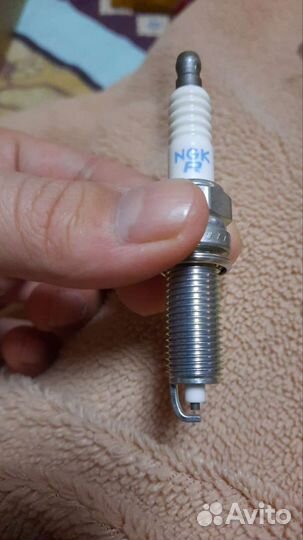 Свеча зажигания NGK 1578 lzkr6b-10E