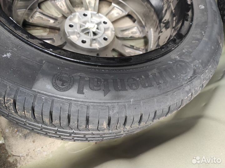 Continental ContiPremiumContact 5 215/55 R17 94W