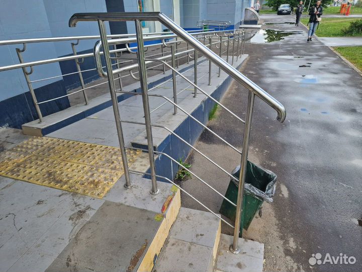 Перила на пандус