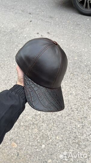 Мужская кепка крокодил