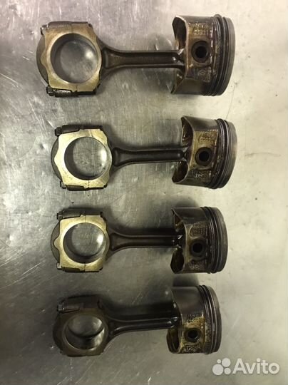 Шатун+поршень K4M 1.6 16v Renault Logan megane