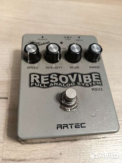 Педаль эффектов artec resovibe RSV-3