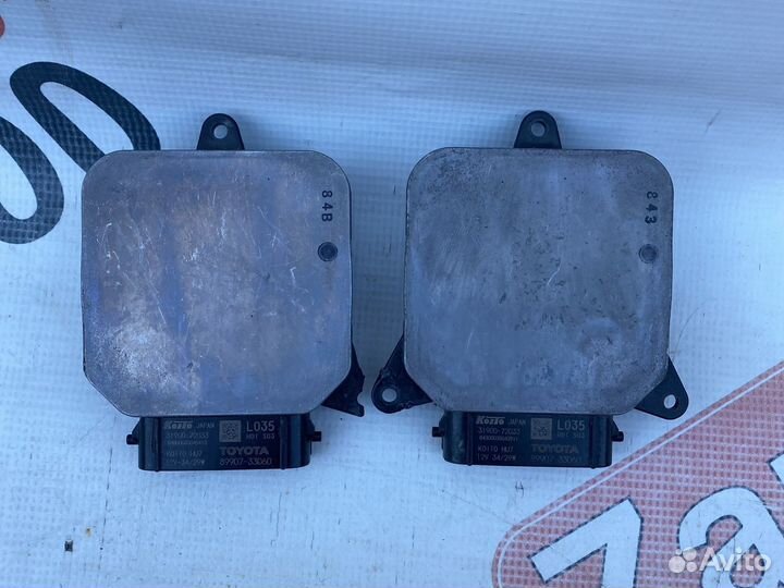 Toyota Camry v70 блок управления фарой