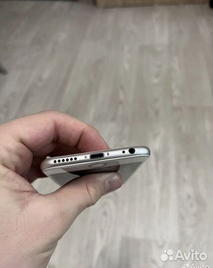 iPhone 6S, 32 ГБ