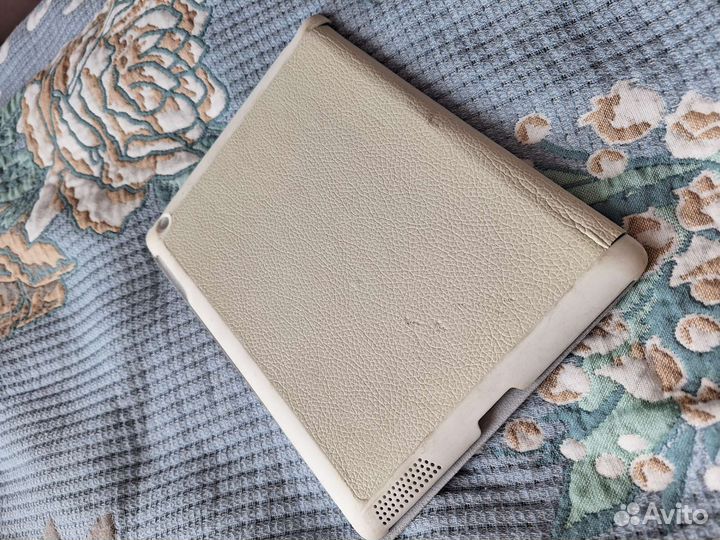 Чехол на iPad