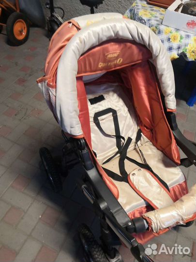 Прогулочная коляска