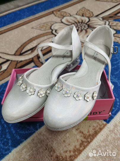 Туфли для девочки