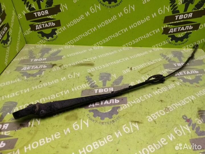 Поводок стеклоочистителя правый Chrysler Lhs 3.5