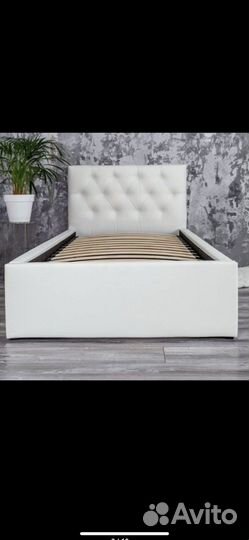 Кровать 90*200 бу 3 мес