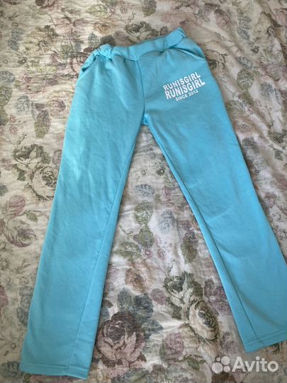 Спортивный костюм женский