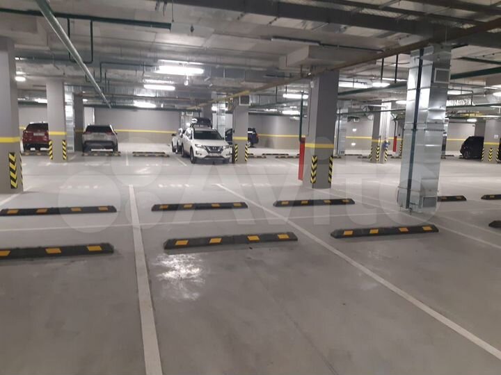 Машиноместо, 13 м²