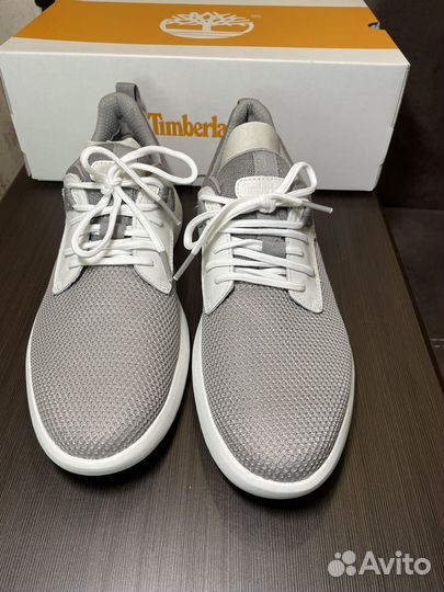 Кроссовки мужские 43 размера новые