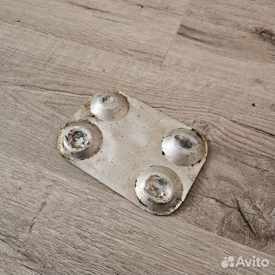 Термоэкран под аккумулятор audi 80 b3 b4