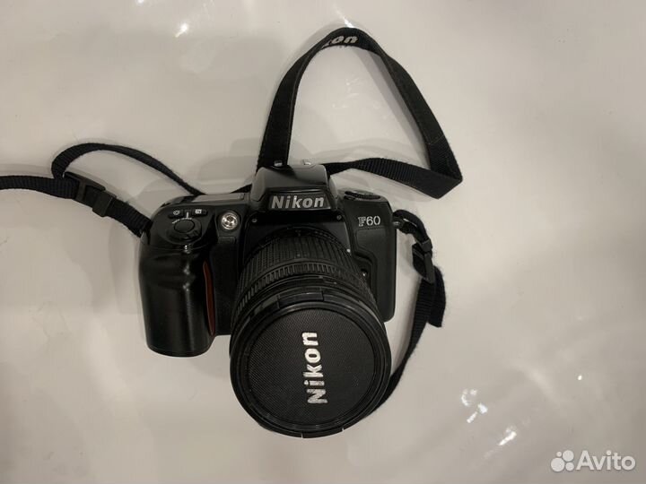 Пленочный зеркальный фотоаппарат NikonF60,объектвы