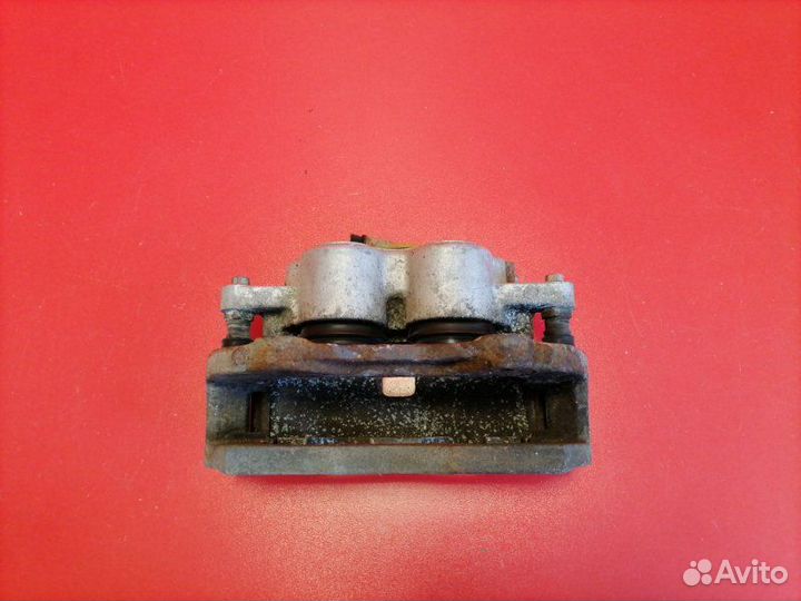 Суппорт передний левый Cadillac Srx FEE LH2 2006