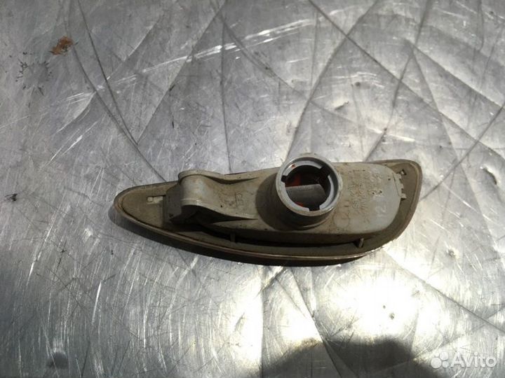 Поворотник в крыле передний правый Hyundai I30