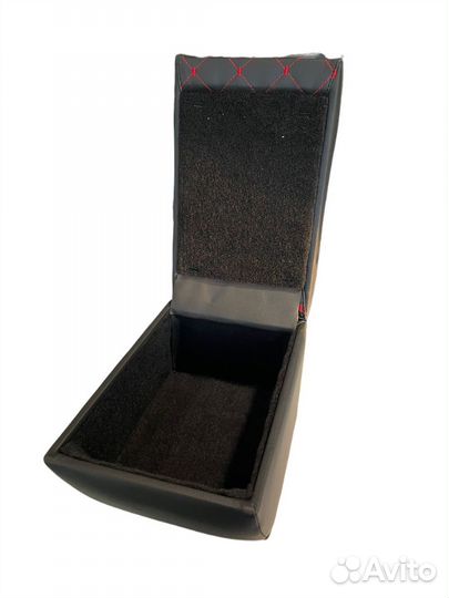 Подлокотник Skoda Octavia A5 (04-13)ромб красный