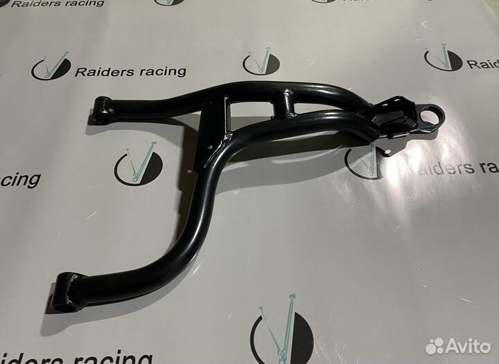 Рычаг нижний правый 39