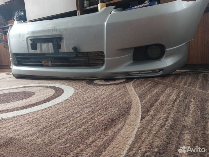 Передний бампер на тойота виш