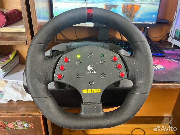 Игровой руль logitech momo racing 900градусов