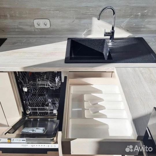 Кухонный гарнитур на заказ. Бecплaтнaя ycтaнoвкa