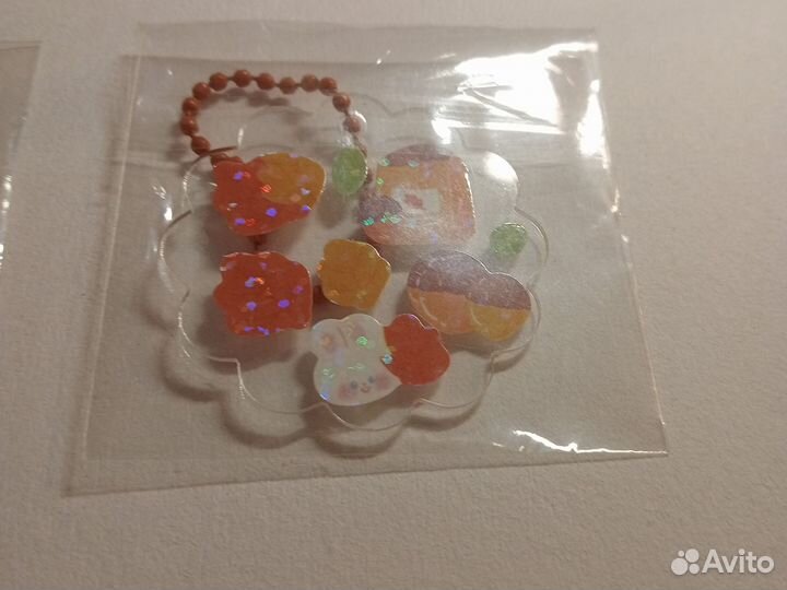 Продаю осенние брелки