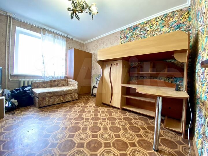 2-к. квартира, 48 м², 8/10 эт.