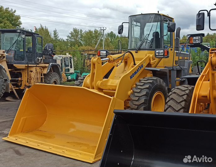 Фронтальный погрузчик Komatsu WA320-5, 1998