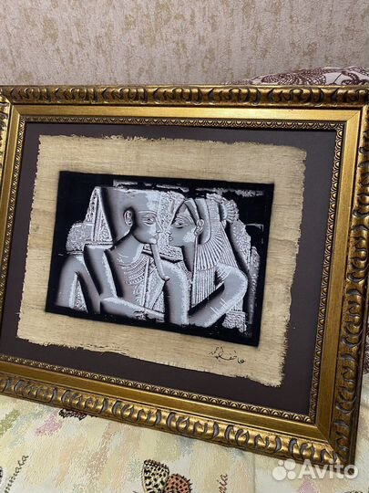 Картина в золотой багетной раме