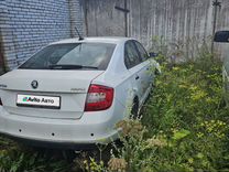 Skoda Rapid 1.6 MT, 2017, битый, 260 000 км