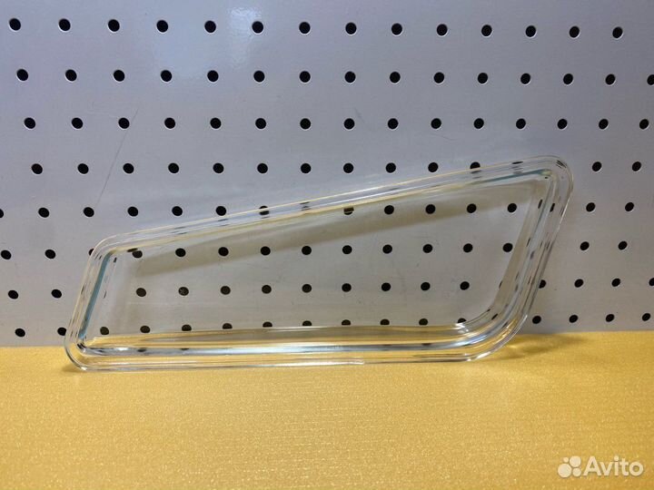 Стекло противотуманной фары правое Volvo Fh13 Fm13