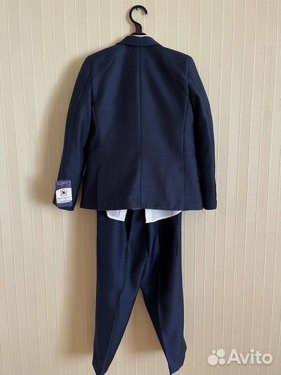 Костюм тройка и рубашка 110-116 см синий
