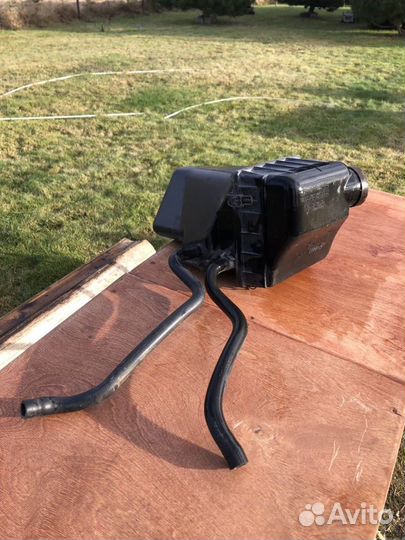 Корпус воздушного фильтра Audi 100 C3. Ауди 100с3