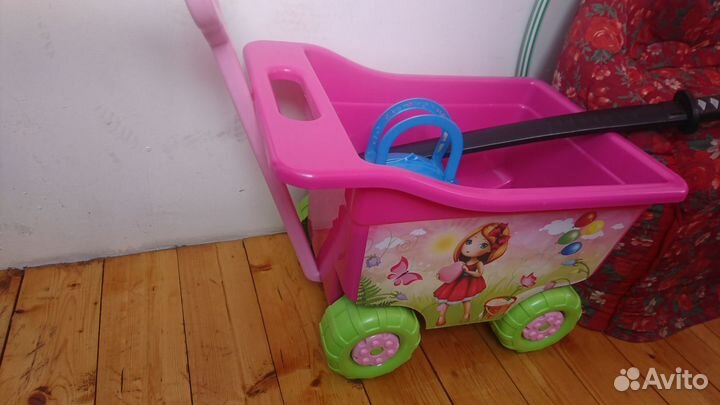 Ящик для игрушек на колесах