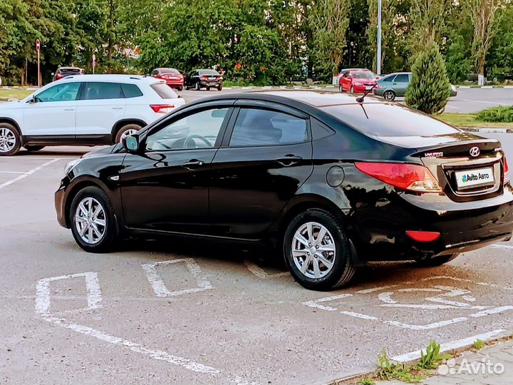 Hyundai Solaris 1.4 AT, 2012, 221 840 км